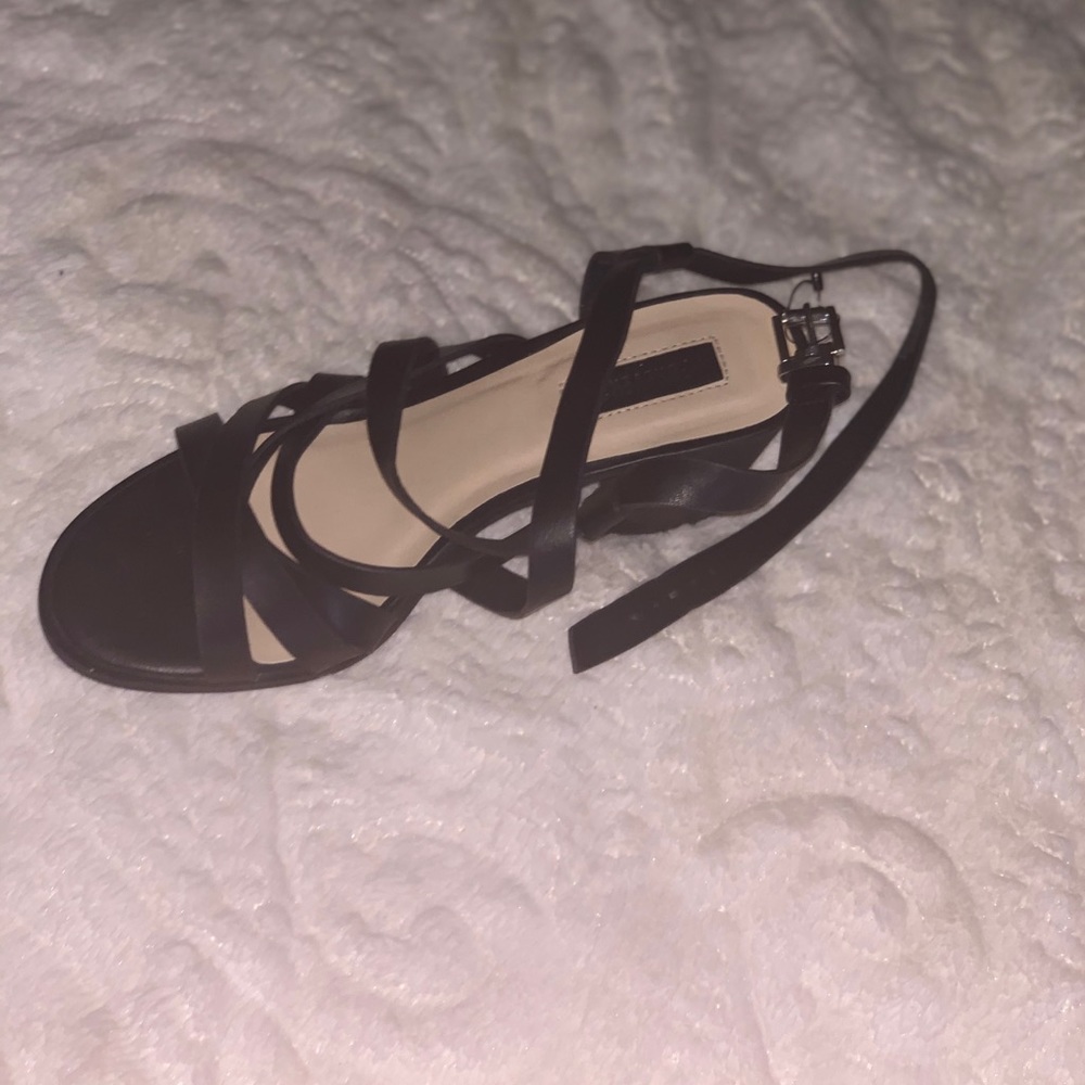 Small heel - Picture 2 of 2